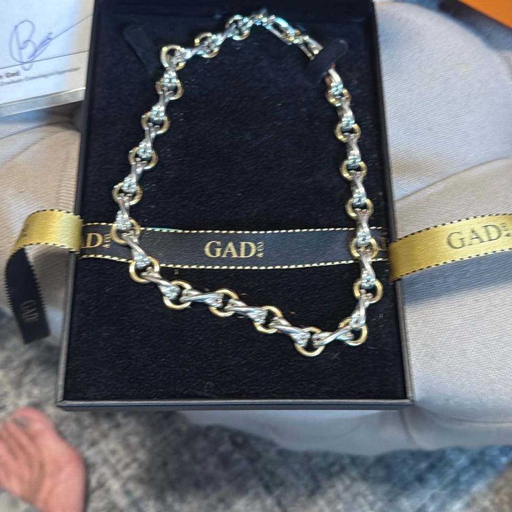 Tiffany & Co Gold and Silver Necklace Timeless Elegance - Picture 5 of 6